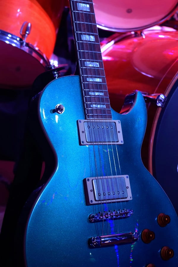 Professeur de guitare Paris électrique